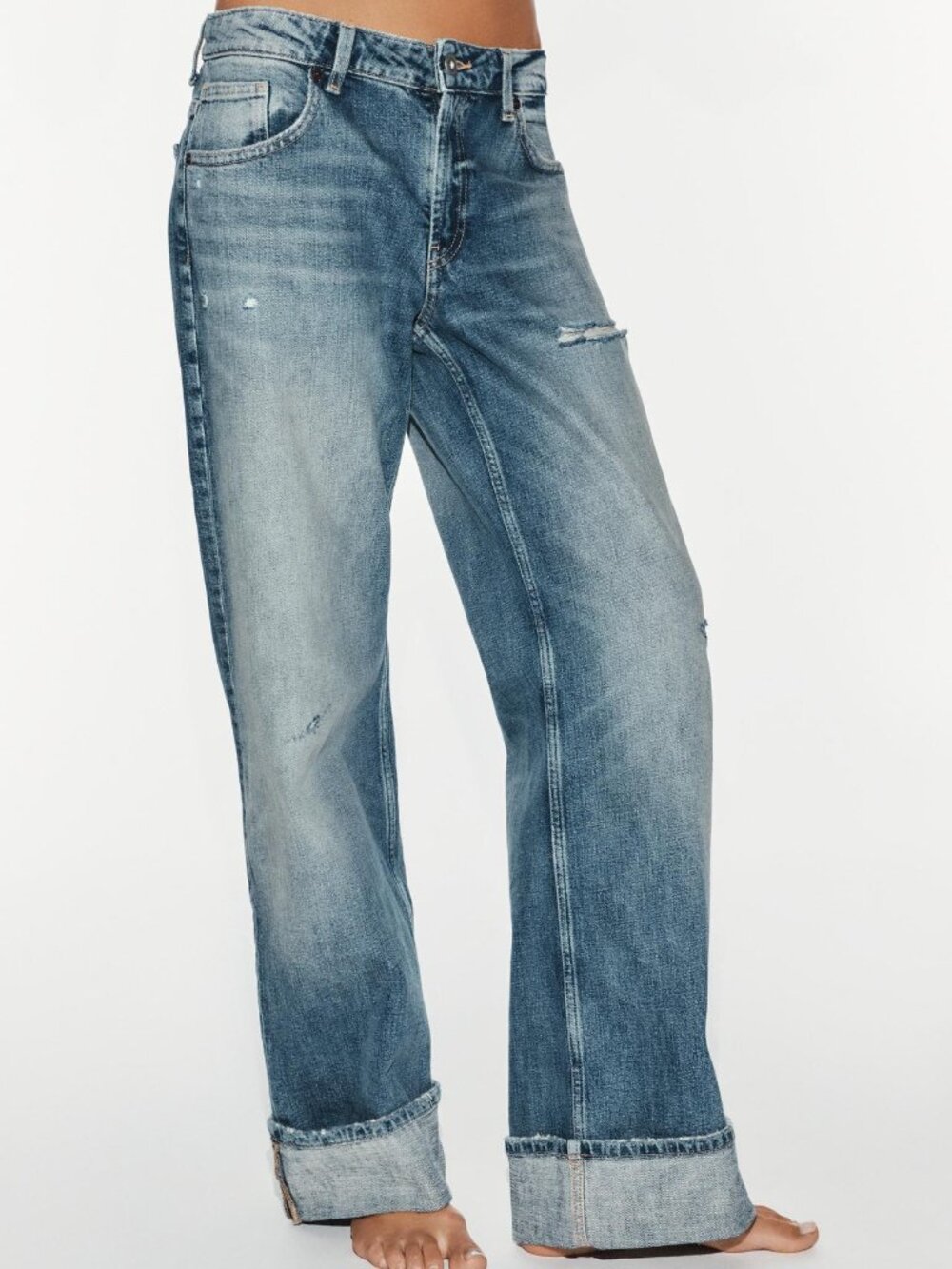 Zara TRF Loose Low-Rise Folded Hem Jeans – Blue – Size 2 – New